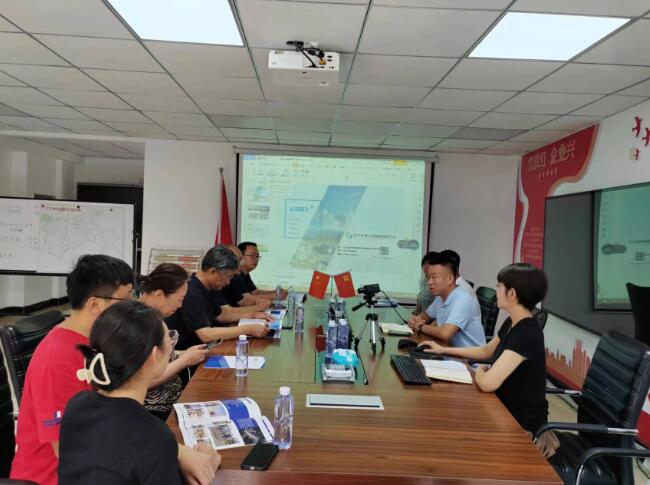 遼寧省測繪地理信息學(xué)會(huì)理事長楊國范、秘書長高振東一行到公司參觀指導(dǎo)